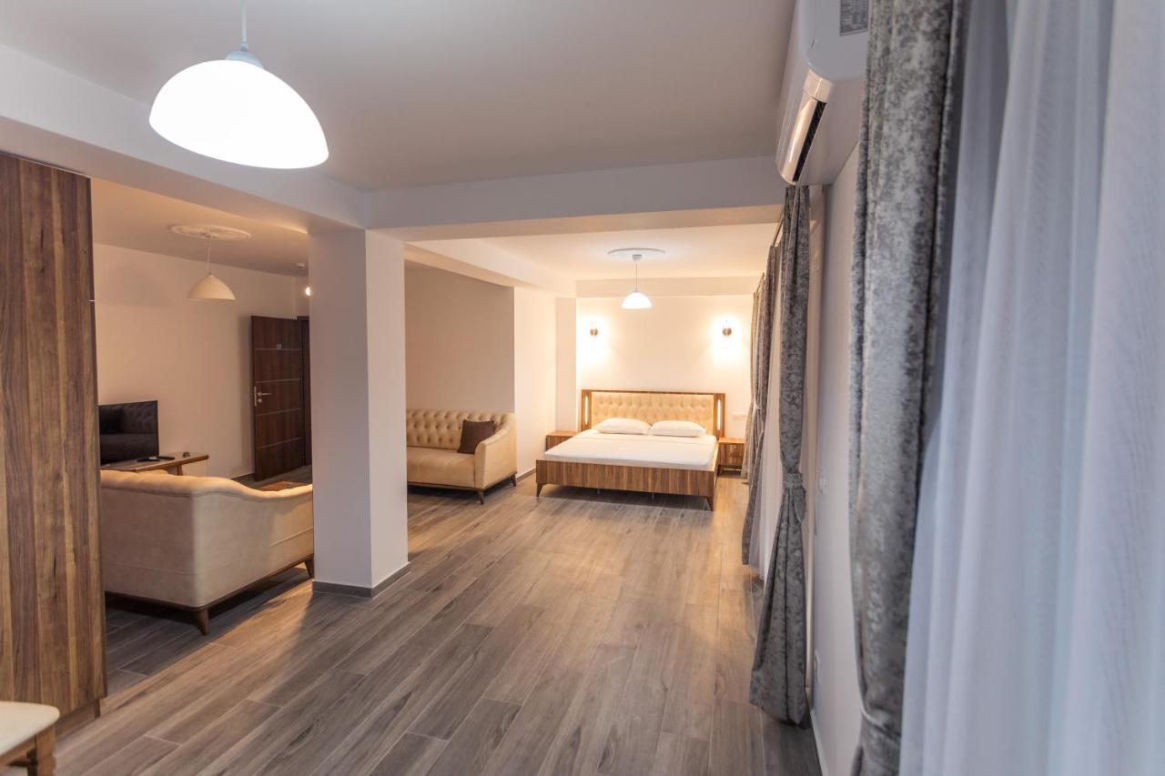 City Hotel Ferizaj Exterior foto